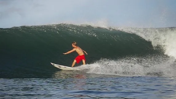 panama surf sandbar bottom turn
